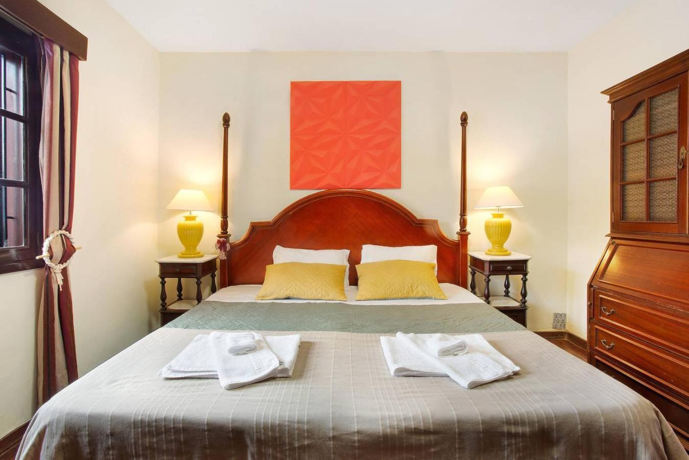Suites Pinto Coelho Canico  Exterior photo